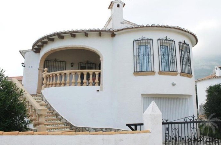 Detached property built in 1998 on a well located plot.. - 2