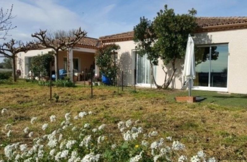 Single Storey Villa With Superb Views