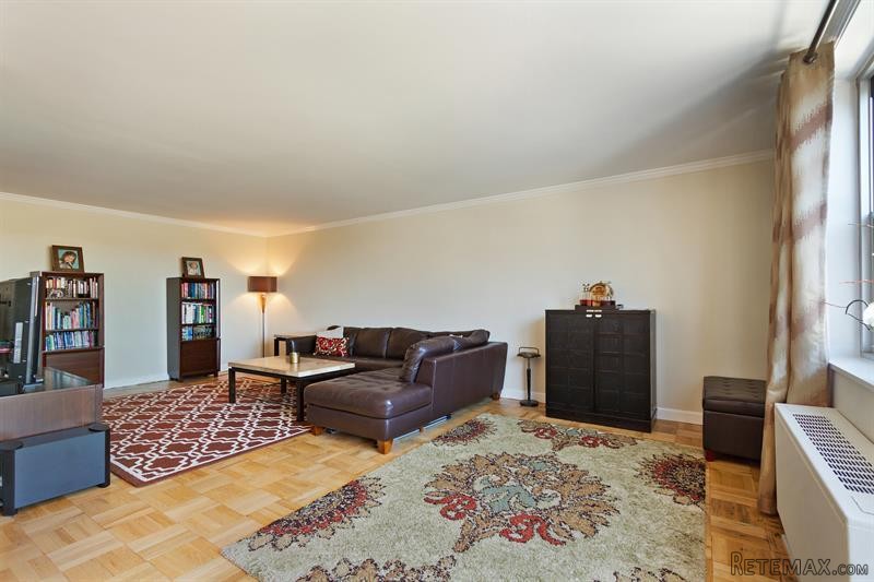2 bedroom Commercial Property For Sale:.. - 2