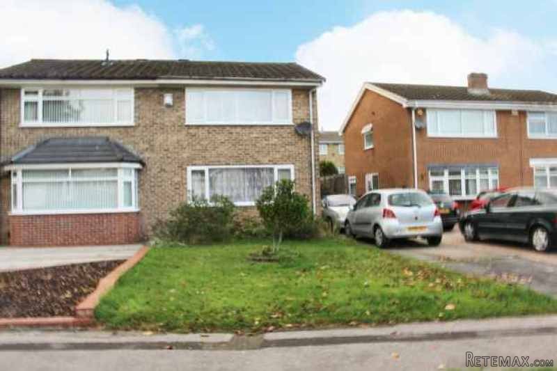 3 bedroom, Semi-detached House house..