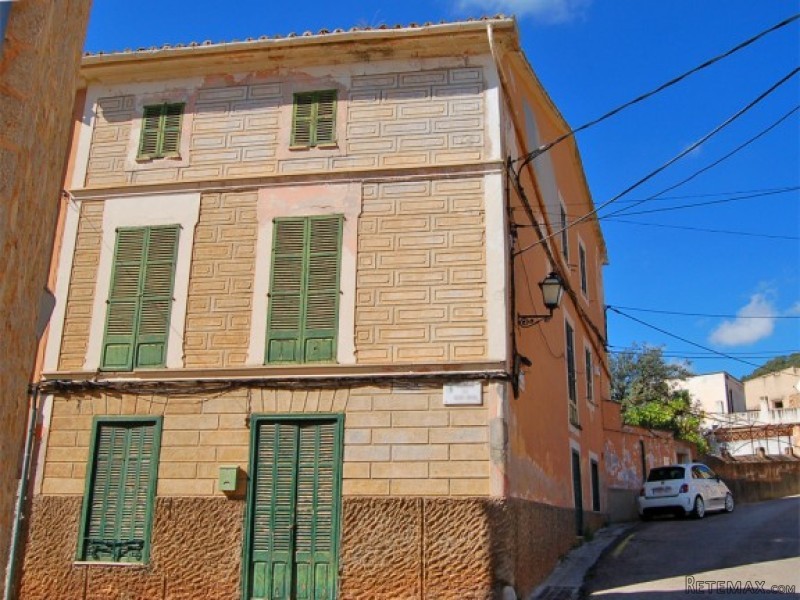 Town House To Be Reformed In Alaro