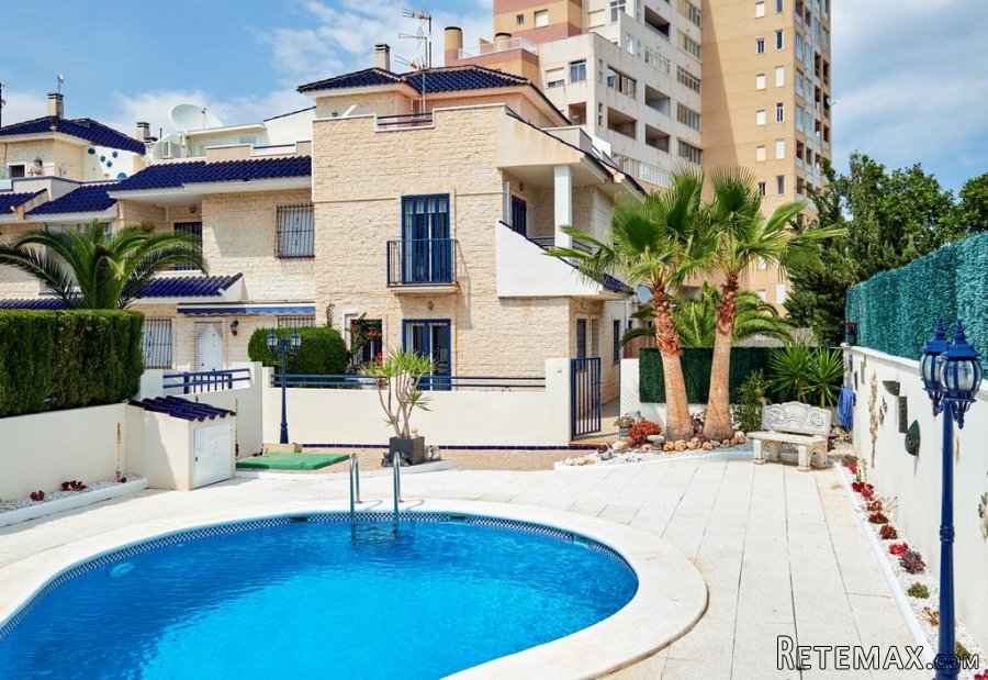 Adosado Dúplex en Torrevieja zona La veleta, 105 m. de..
