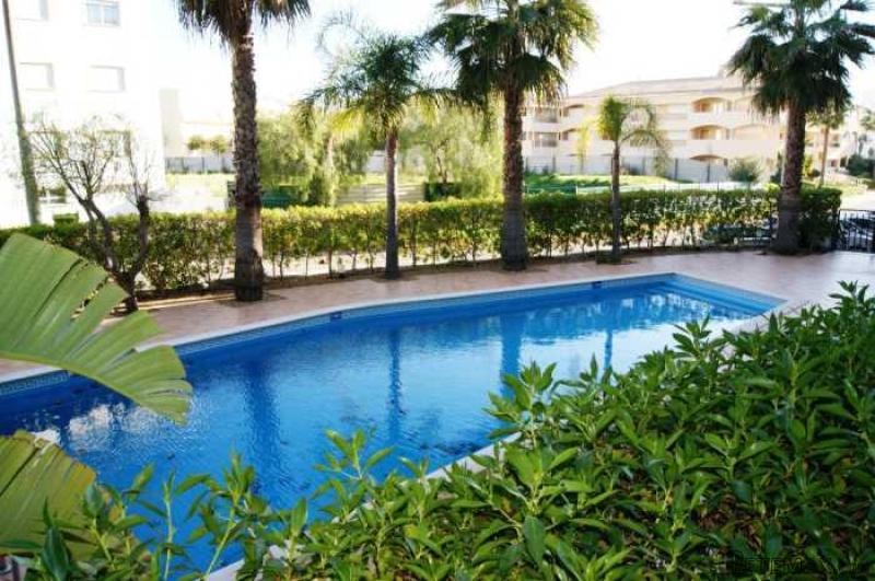 2 Bedrooms Flat For Sale - Faro