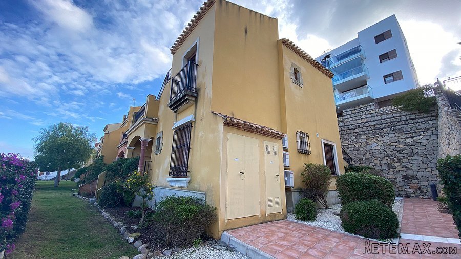 Built: 2007 71 sqm property 8 sqm Terrace East facing2..