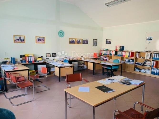 Poslovni prostor u Kastvu