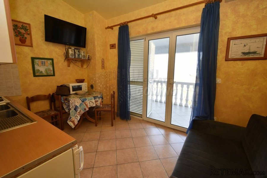 Apartman s prekrasnim pogledom na more!! Njivice! - 11