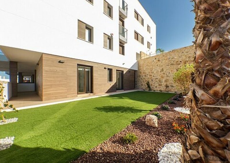 * Luxury 3 Bed Showhouse Apartment