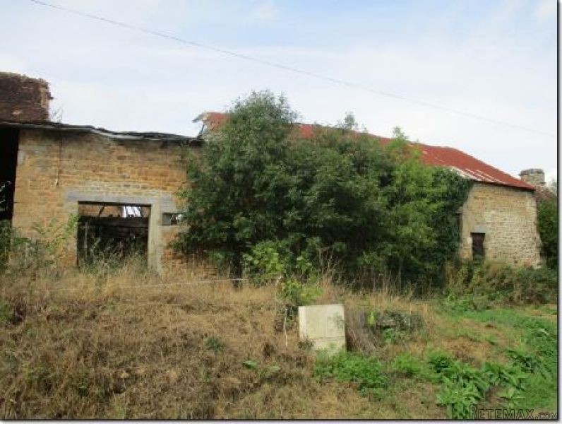Assortment of Barns on 3 Hectares - 2