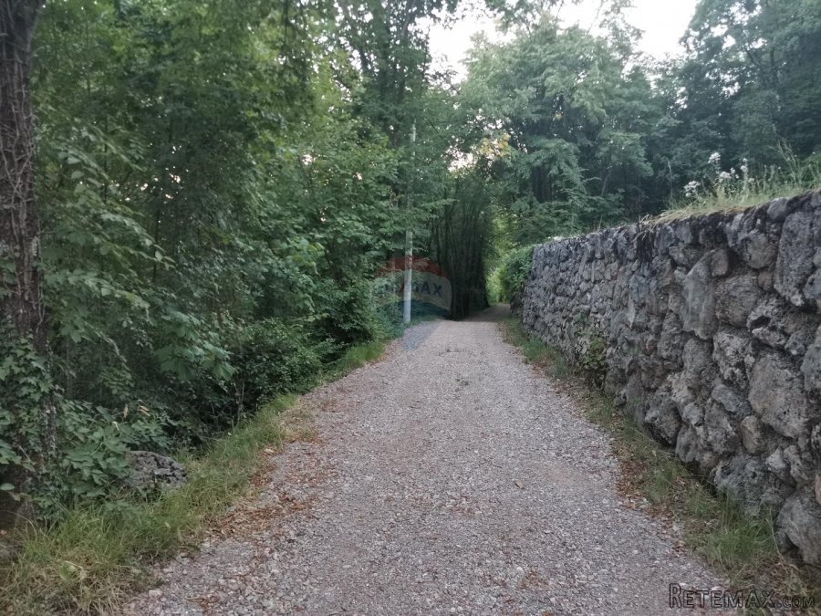 OPATIJA - BREGI - građevinsko zemljište 1020 m2 - 2