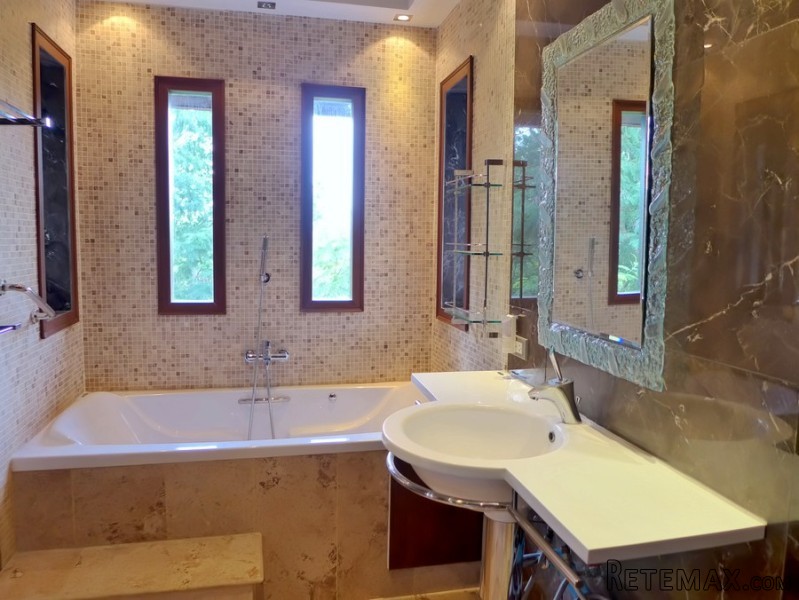 4 bedroom pool villa in noble.. - 2