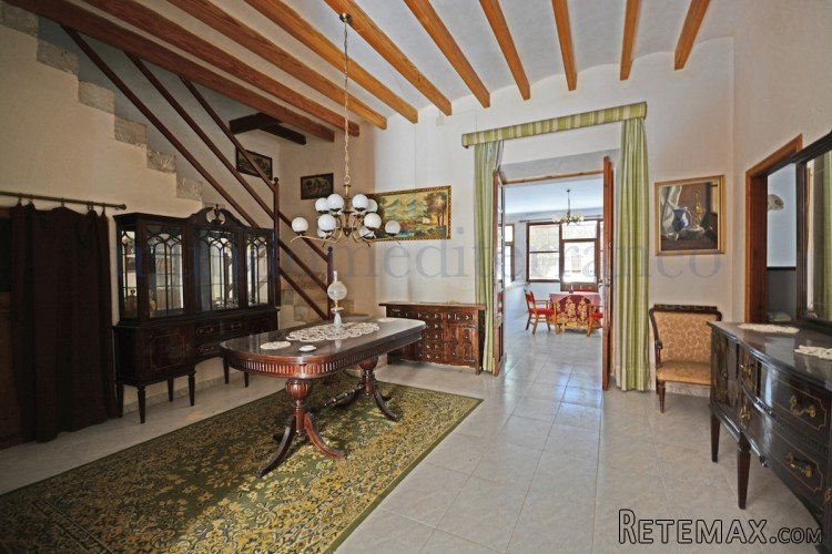 Excellent large townhouse with a sunny garden, in a lovely.. - 3