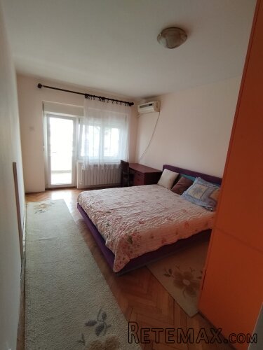 Izdajem trosoban namešten stan u Borči - 3