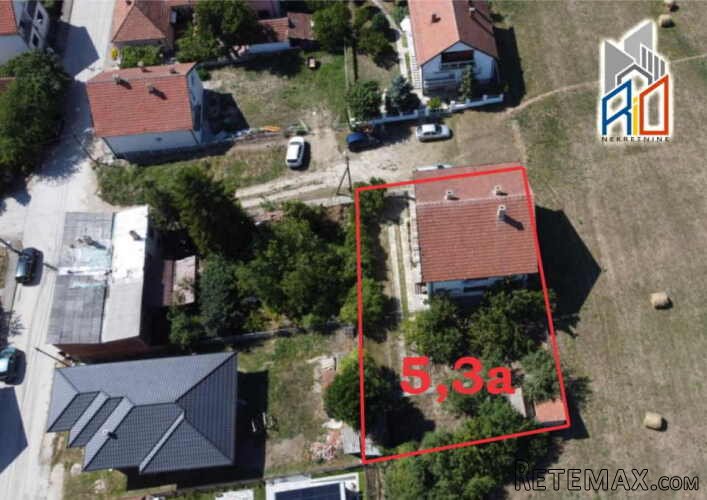 NA PRODAJU! Useljiva kuća u 3 etaze u mirnom delu Uba! - 13