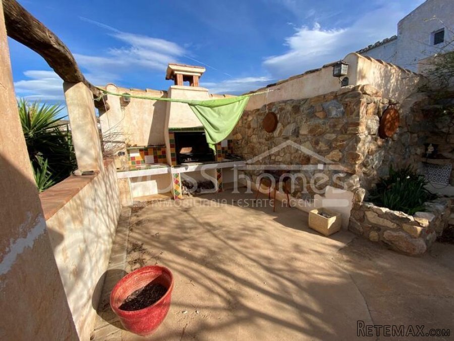 NEW & EXCLUSIVE LISTING TO VOSS HOMES - A large.. - 13