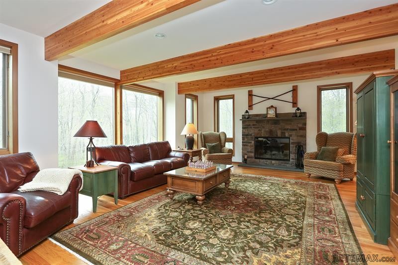 4 bedroom House For Sale: 133 Skyline.. - 2