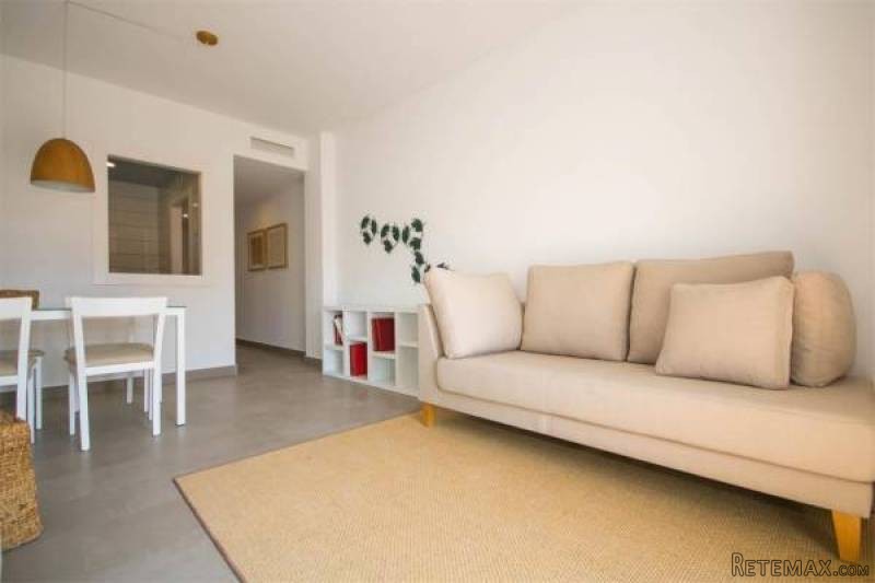 4 Bedroom 2 Bathroom Apartment In.. - 2