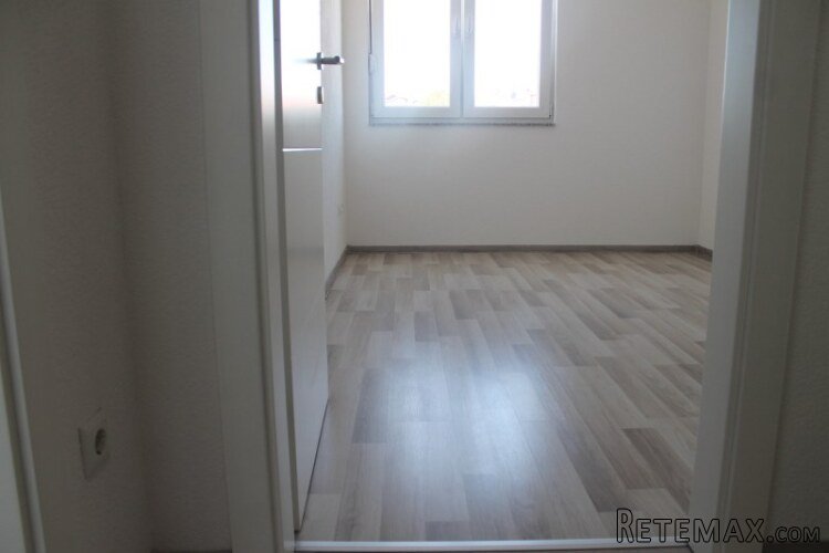 Najpovoljnije u Cazinu Trosoban stan - 15