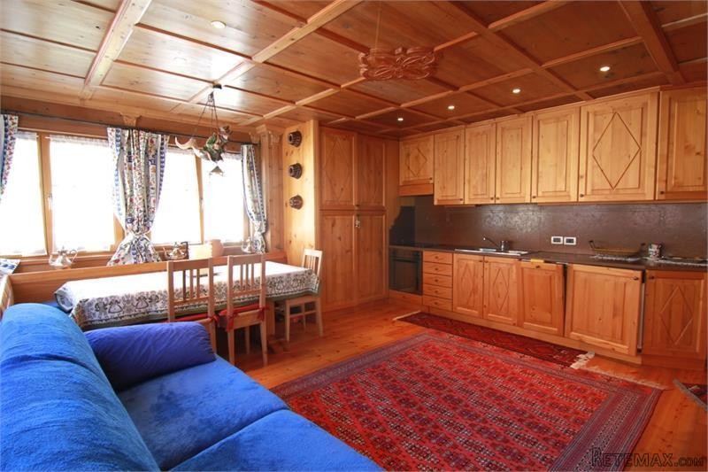 3 bedroom Apartment For Sale: Strada.. - 2