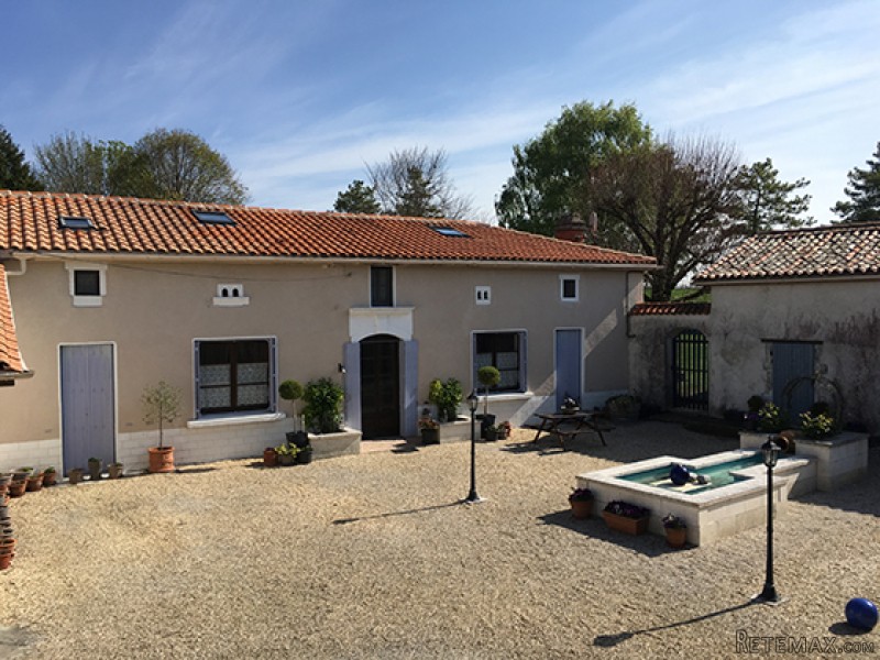 Well Renovated Gite Complex With Large.. - 2