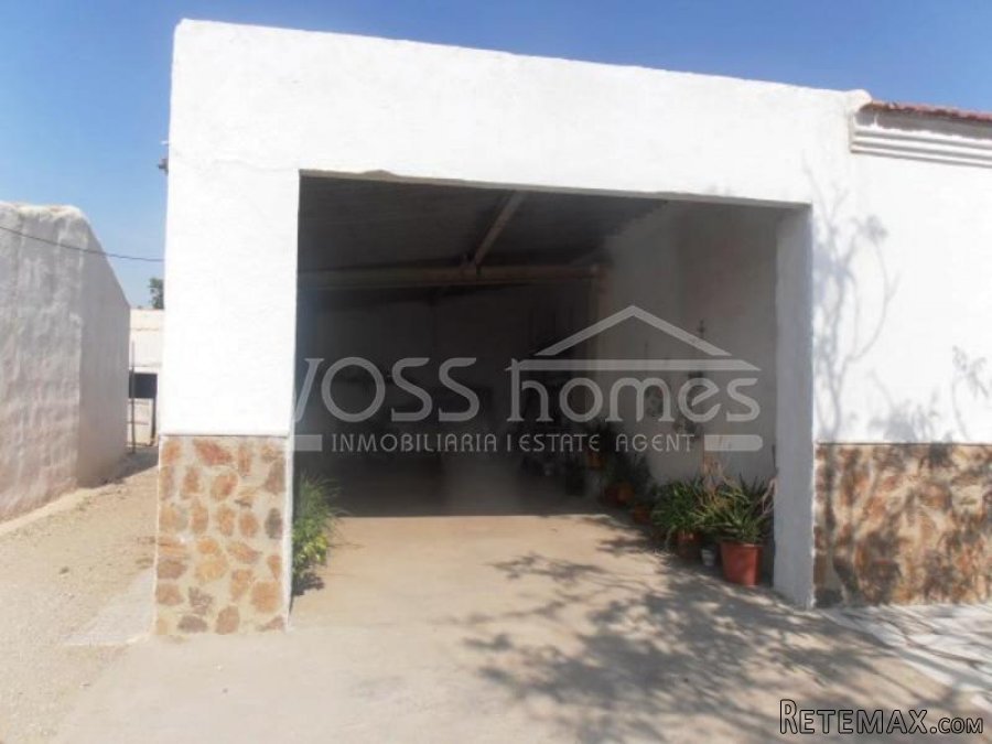 This is a lovely, old cortijo with many outbuildings.. - 17
