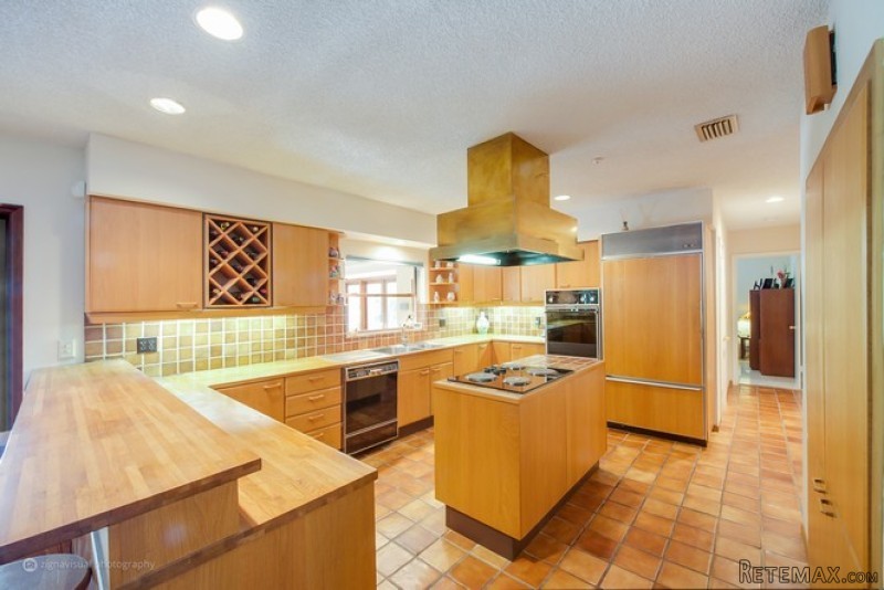 4 bedroom House For Sale: 8200 SW 64 St