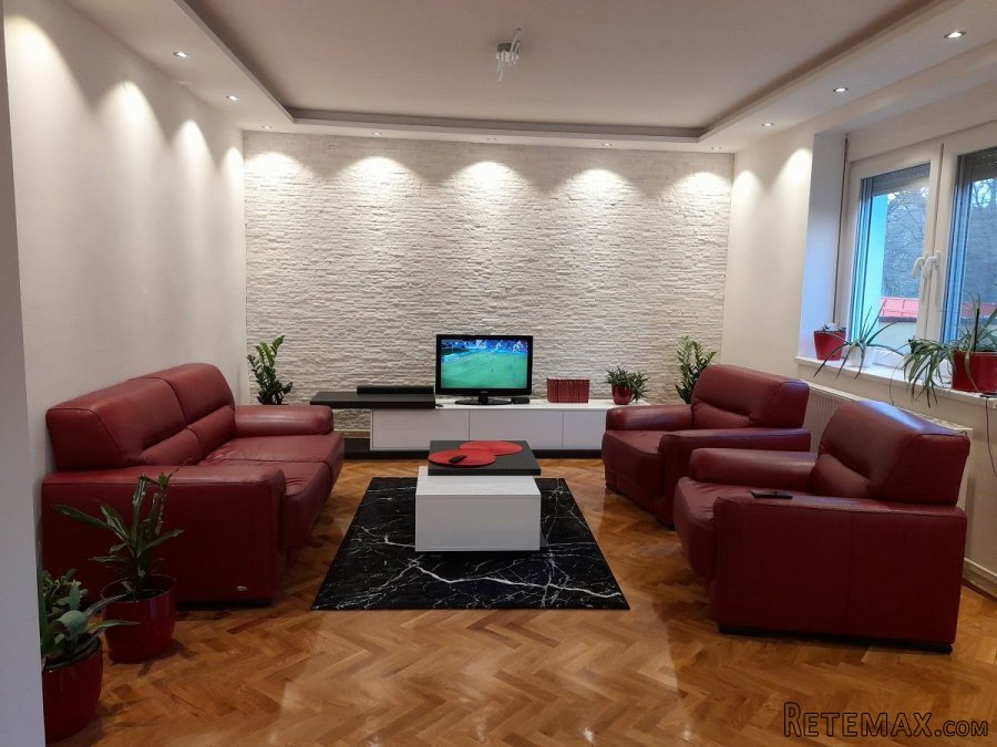 Moderna luksuzna kuca u Sremskim Karlovcima