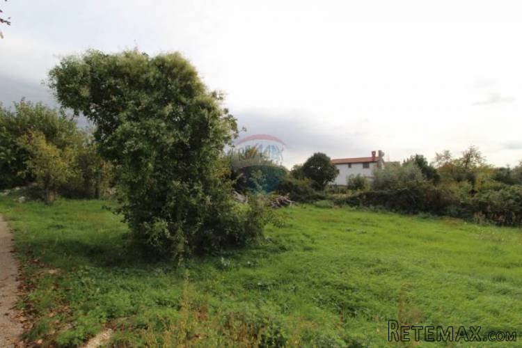 Građevinsko zemljište 658m2 u mirnom naselju - 3