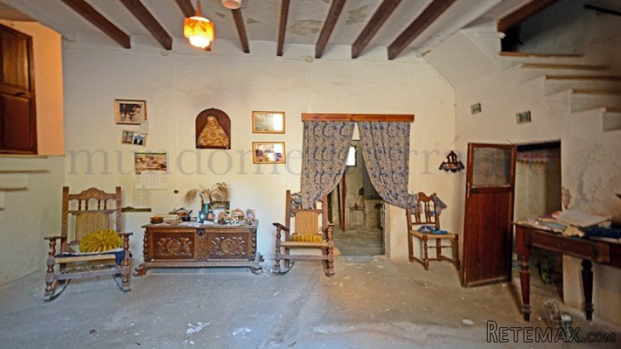 Townhouse to reform in Buger, lots of nice features plus a.. - 3