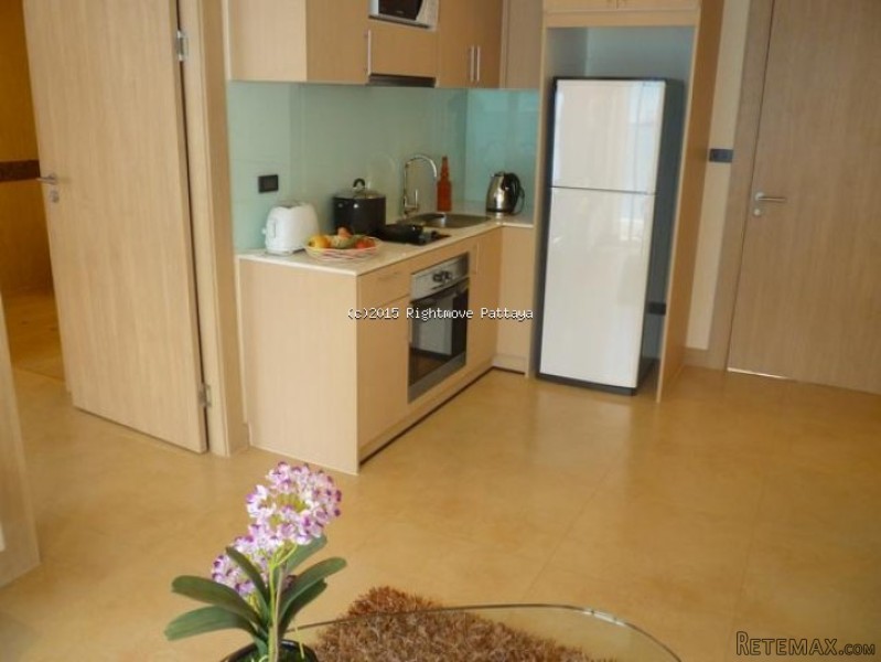 1 Bedroom Condo for sale in Pratumnak -.. - 2