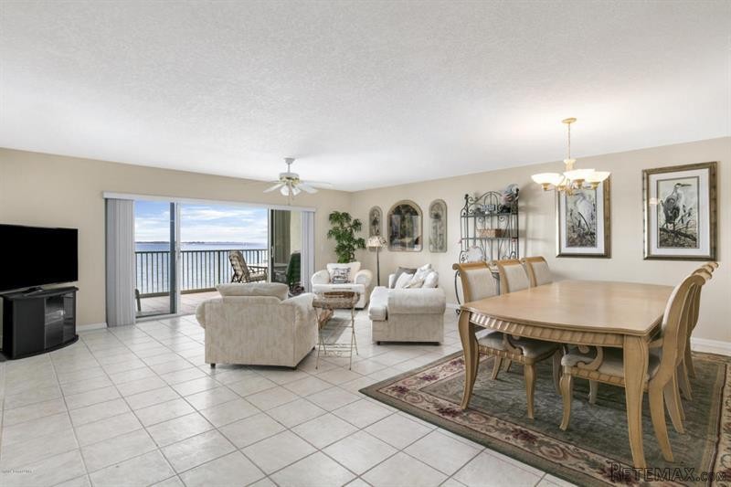 2 bedroom Flat For Sale: 104 Riverside.. - 2