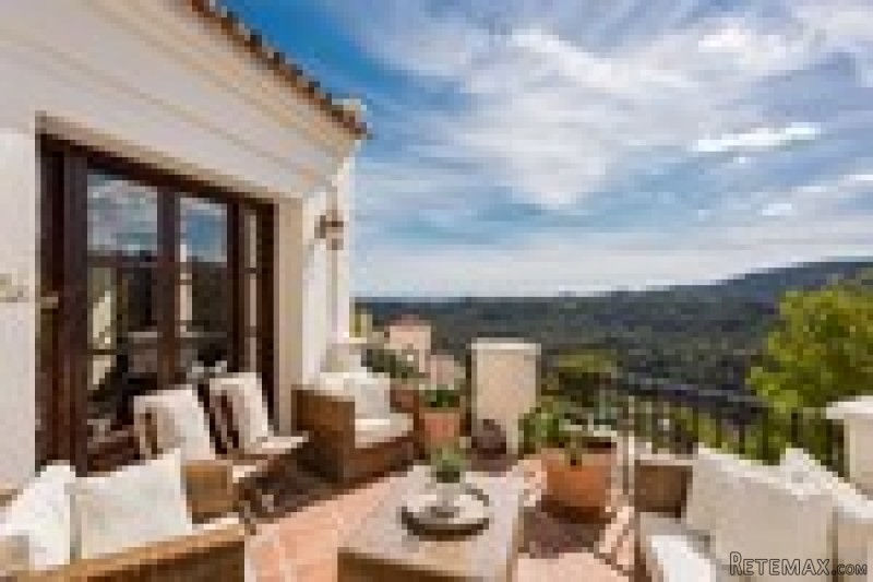 4 Bedrooms - Property - Malaga - For..