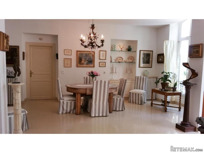Magnificent 2 Bed Apartment Located..