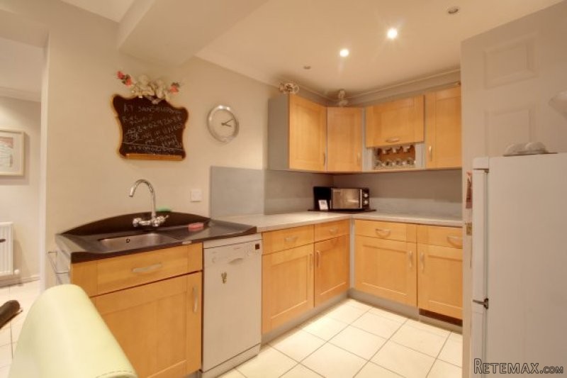 4 bedroom, Detached House house for sale - 2