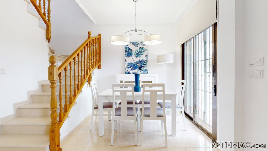 Complejo residencial de 54 estupendas viviendas de estilo..