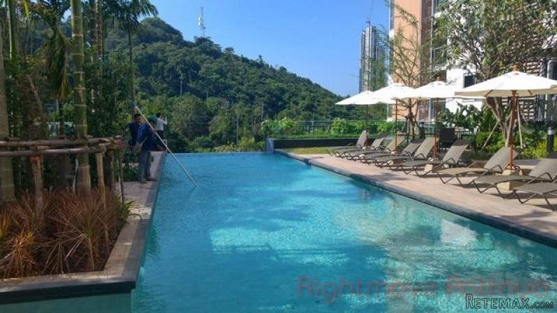 2 Bedroom Condo for sale in Pattaya -..