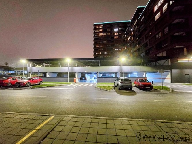 Parking mesto u novoj zgradi kod Susa