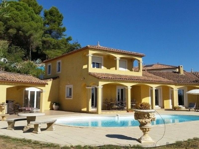 Villa With Heated Pool, Open Views