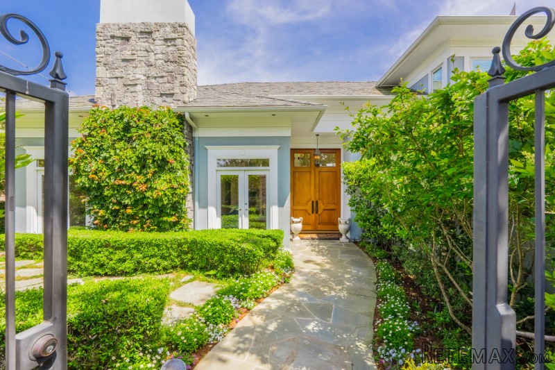 455 Silvergate Avenue - 2