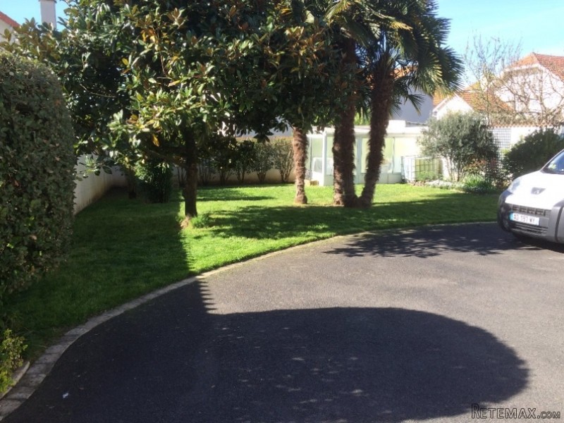 5 Bedroom Villa For Sale - 2