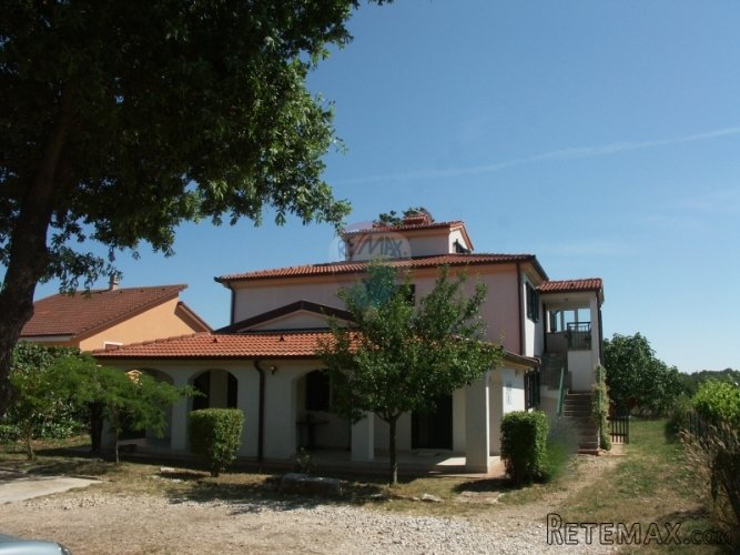 ŠIŠAN, KATNICA SA 2 STANA I POSLOVNA PROSTORA - 2