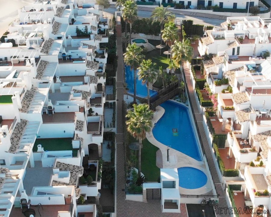 Habitaciones: 2 Baños: 2 Construidos: 66m2 Cocinas: 1.. - 4