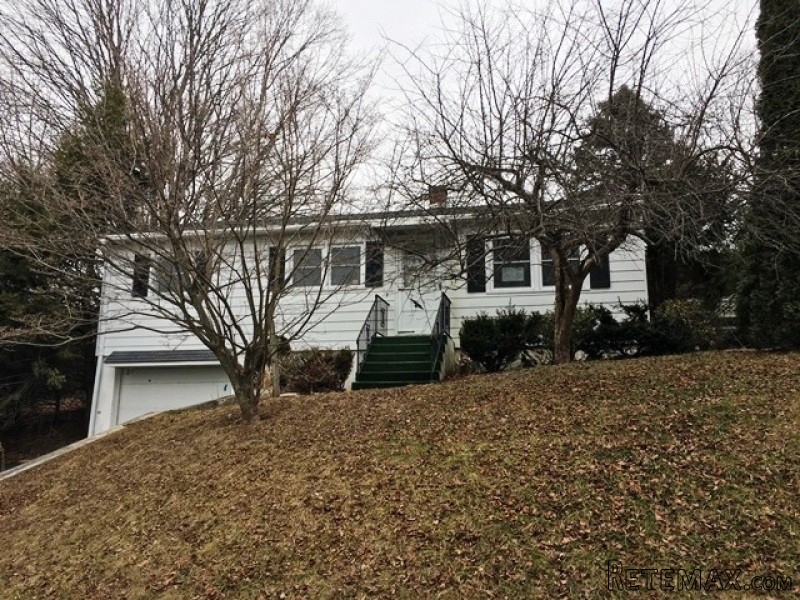 33 Hart St Watertown, CT, 06795..