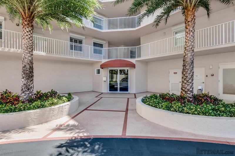 3 bedroom Flat For Sale: 2805 N Highway.. - 2