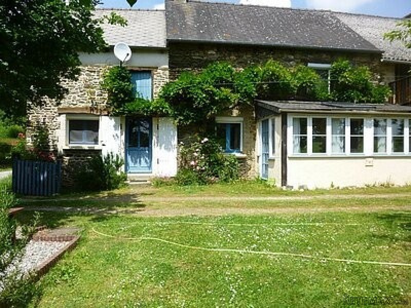 Detached, traditional countryside..