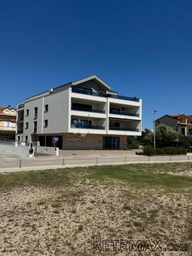 TOP LOKACIJA! Stan 84,53 m² + vrt 90 m² | 10 m od plaže - 2