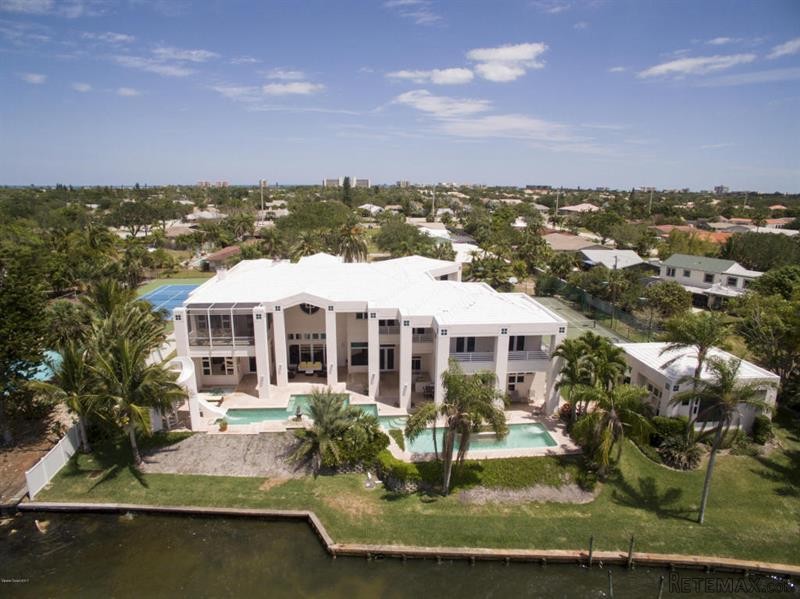 7 bedroom Detached House For Sale: 639..
