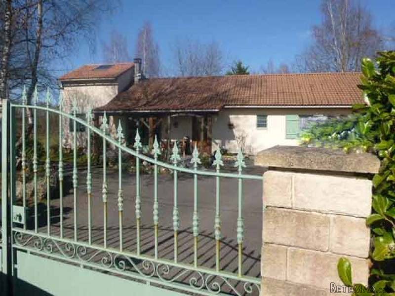 Charming Country Cottage With Stone..