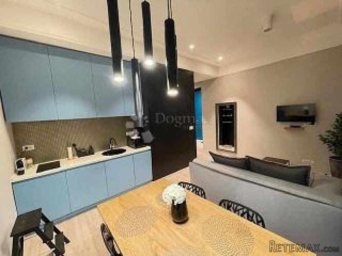 Iznajmljujem tri sobe i dva apartmana u samom centru grada - 3