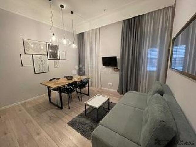 Iznajmljujem tri sobe i dva apartmana u samom centru grada - 4