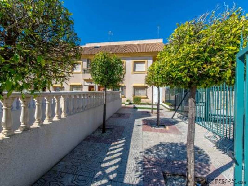 3 Bedroom 2 Bathroom Townhouse In La.. - 2